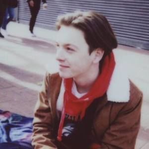 Meet your Posher, Max